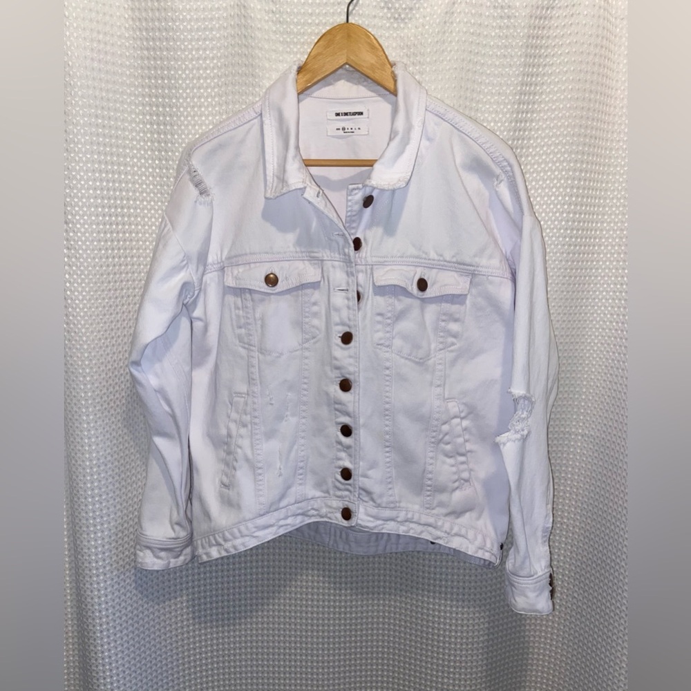 Women’s Oneteaspoon OVERSIZED Distressed White Denim Jacket size XS (fits S-M-L) - Picture 2 of 16